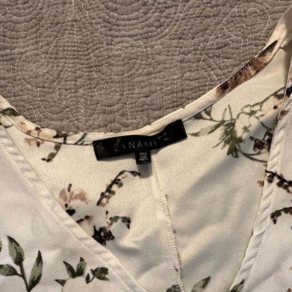 Dynamite floral shift mini dress - Picture 3 of 5